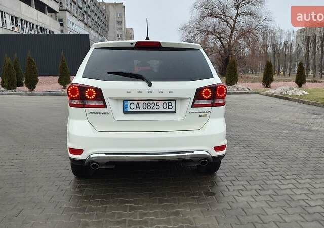 Белый Додж Джорни, объемом двигателя 3.6 л и пробегом 144 тыс. км за 15000 $, фото 9 на Automoto.ua