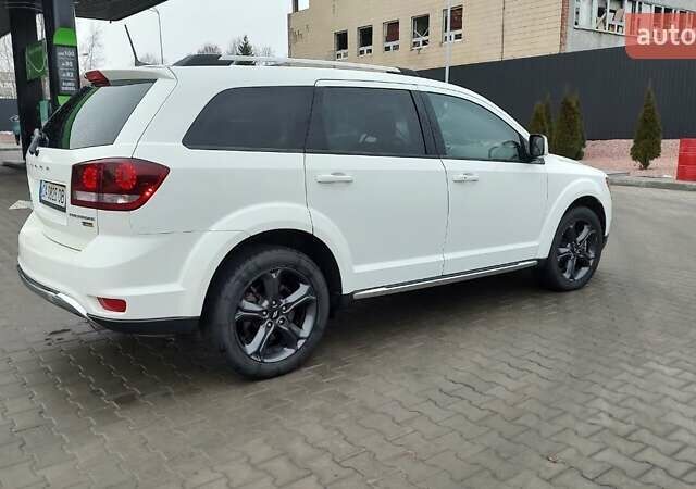 Белый Додж Джорни, объемом двигателя 3.6 л и пробегом 144 тыс. км за 15000 $, фото 7 на Automoto.ua