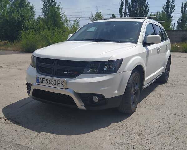 Белый Додж Джорни, объемом двигателя 3.6 л и пробегом 60 тыс. км за 16700 $, фото 2 на Automoto.ua