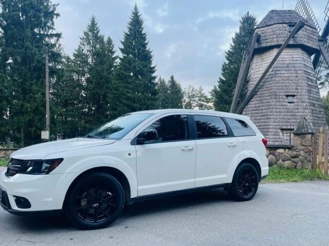 Белый Додж Джорни, объемом двигателя 0 л и пробегом 88 тыс. км за 8800 $, фото 3 на Automoto.ua