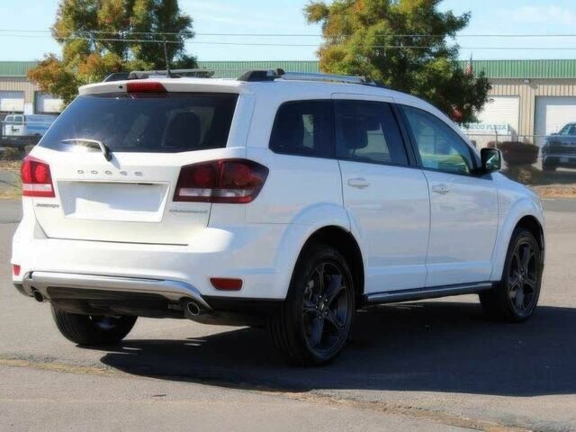 Белый Додж Джорни, объемом двигателя 3.6 л и пробегом 35 тыс. км за 9500 $, фото 3 на Automoto.ua