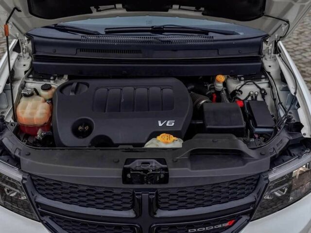 Белый Додж Джорни, объемом двигателя 3.6 л и пробегом 128 тыс. км за 8200 $, фото 14 на Automoto.ua