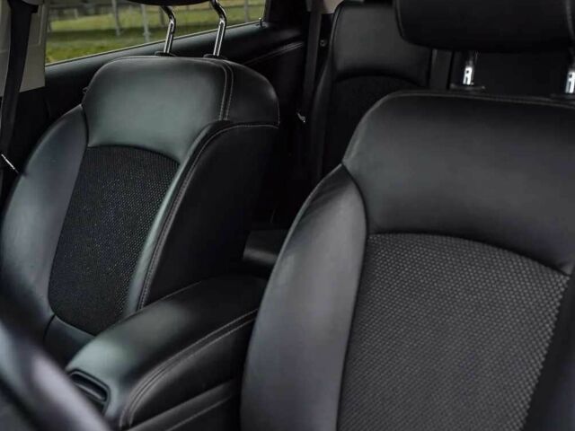 Белый Додж Джорни, объемом двигателя 3.6 л и пробегом 128 тыс. км за 8200 $, фото 17 на Automoto.ua