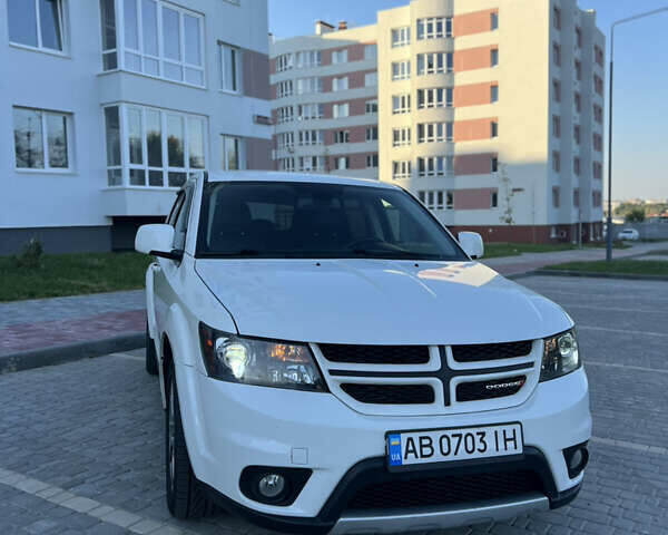 Белый Додж Джорни, объемом двигателя 3.6 л и пробегом 86 тыс. км за 14500 $, фото 1 на Automoto.ua