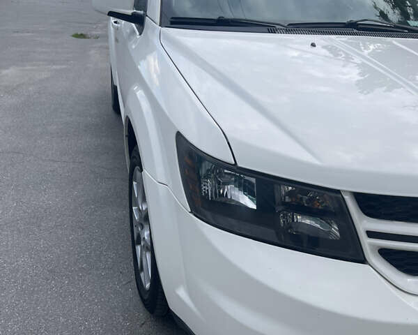 Білий Додж Джорні, об'ємом двигуна 3.6 л та пробігом 99 тис. км за 17700 $, фото 3 на Automoto.ua