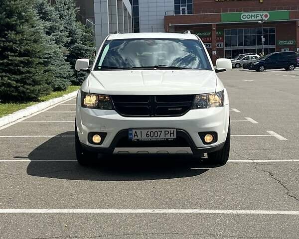 Додж Джорни 2019 в Киеве на Automoto.ua Белый Додж Джорни, объемом двигателя 3.6 л и пробегом 144 тыс. км за 14300 $, фото 2 на Automoto.ua