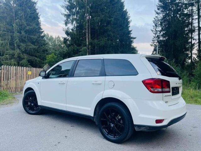 Белый Додж Джорни, объемом двигателя 0 л и пробегом 88 тыс. км за 8800 $, фото 5 на Automoto.ua