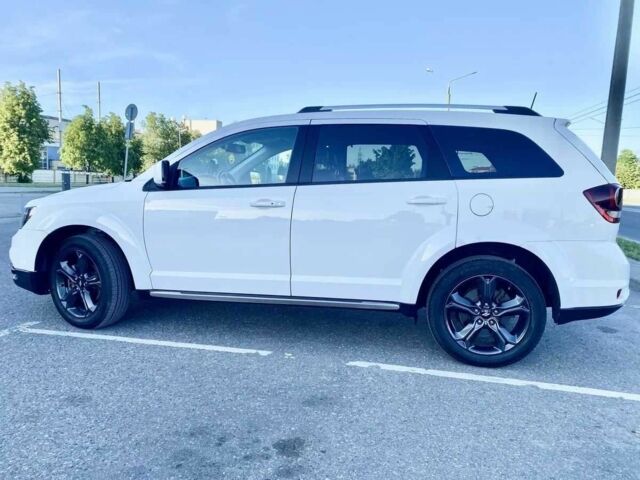 Белый Додж Джорни, объемом двигателя 2.4 л и пробегом 127 тыс. км за 10500 $, фото 2 на Automoto.ua