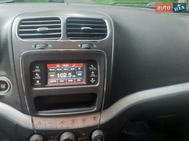 Белый Додж Джорни, объемом двигателя 2.36 л и пробегом 124 тыс. км за 11800 $, фото 17 на Automoto.ua