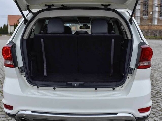 Белый Додж Джорни, объемом двигателя 3.6 л и пробегом 128 тыс. км за 8200 $, фото 13 на Automoto.ua