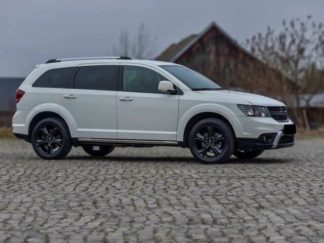 Белый Додж Джорни, объемом двигателя 3.6 л и пробегом 128 тыс. км за 8200 $, фото 12 на Automoto.ua