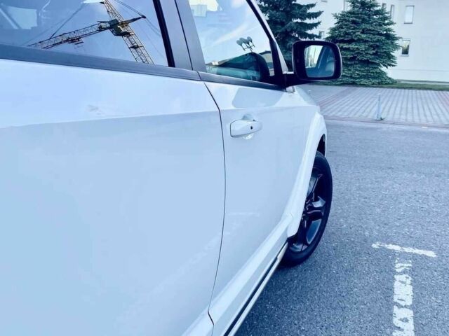 Белый Додж Джорни, объемом двигателя 2.4 л и пробегом 127 тыс. км за 10500 $, фото 12 на Automoto.ua