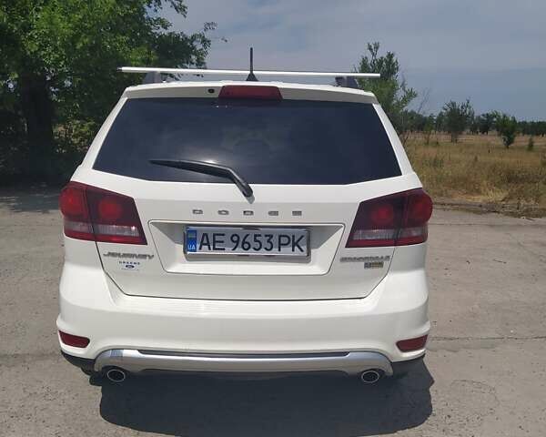 Белый Додж Джорни, объемом двигателя 3.6 л и пробегом 60 тыс. км за 16700 $, фото 1 на Automoto.ua