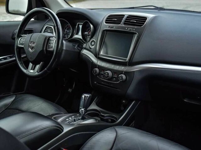 Белый Додж Джорни, объемом двигателя 3.6 л и пробегом 128 тыс. км за 8200 $, фото 16 на Automoto.ua