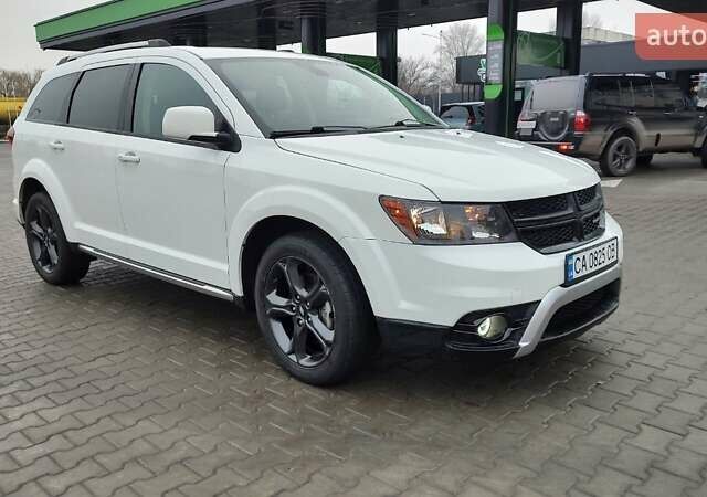 Белый Додж Джорни, объемом двигателя 3.6 л и пробегом 144 тыс. км за 15000 $, фото 4 на Automoto.ua