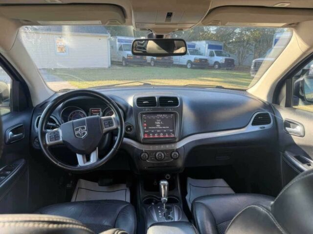 Белый Додж Джорни, объемом двигателя 2.4 л и пробегом 32 тыс. км за 4100 $, фото 8 на Automoto.ua