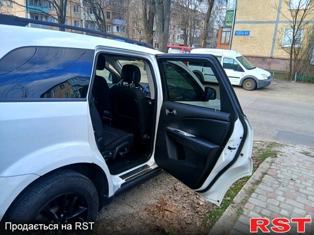 Белый Додж Джорни, объемом двигателя 2.4 л и пробегом 0 тыс. км за 16450 $, фото 7 на Automoto.ua