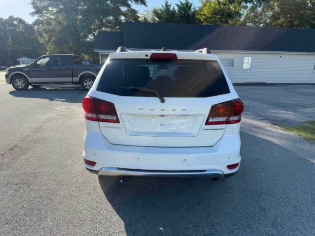 Белый Додж Джорни, объемом двигателя 2.4 л и пробегом 32 тыс. км за 4100 $, фото 4 на Automoto.ua