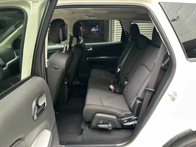 Белый Додж Джорни, объемом двигателя 2.4 л и пробегом 86 тыс. км за 14900 $, фото 21 на Automoto.ua