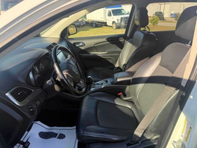 Белый Додж Джорни, объемом двигателя 2.4 л и пробегом 32 тыс. км за 4100 $, фото 7 на Automoto.ua