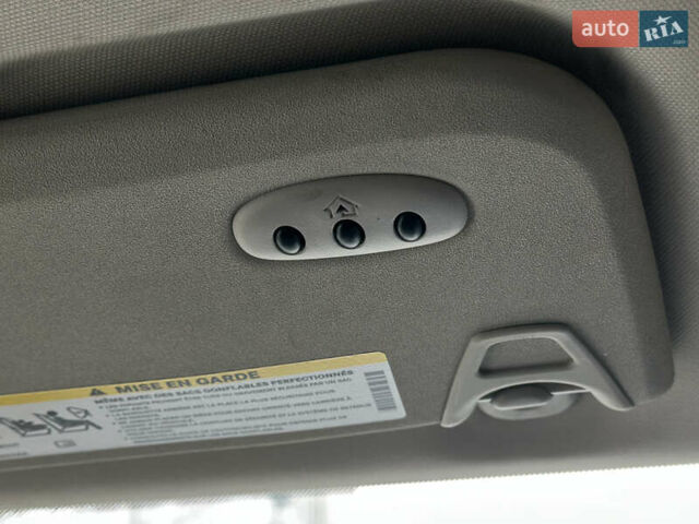 Белый Додж Джорни, объемом двигателя 2.36 л и пробегом 90 тыс. км за 13400 $, фото 41 на Automoto.ua