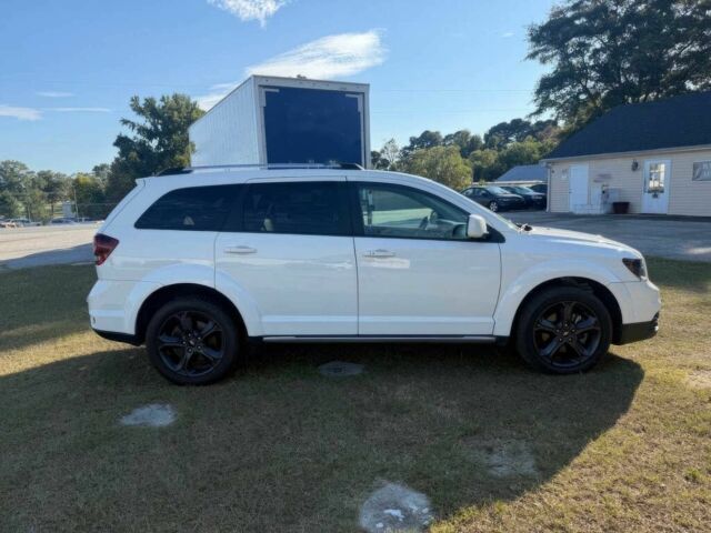 Белый Додж Джорни, объемом двигателя 2.4 л и пробегом 38 тыс. км за 13000 $, фото 3 на Automoto.ua