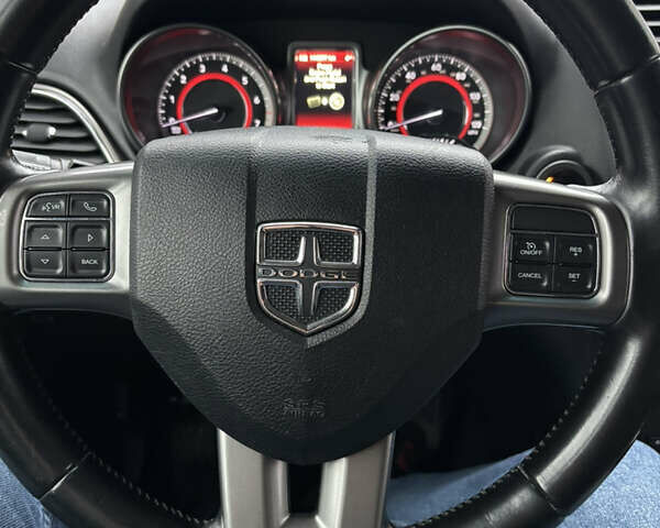 Белый Додж Джорни, объемом двигателя 2.36 л и пробегом 225 тыс. км за 10850 $, фото 11 на Automoto.ua