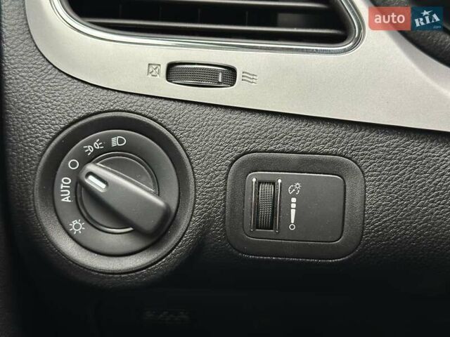 Додж Джорни 2020 в Киеве на Automoto.ua Белый Додж Джорни, объемом двигателя 2.4 л и пробегом 86 тыс. км за 15500 $, фото 16 на Automoto.ua