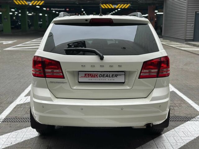 Белый Додж Джорни, объемом двигателя 2.4 л и пробегом 86 тыс. км за 14900 $, фото 7 на Automoto.ua