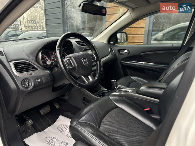 Белый Додж Джорни, объемом двигателя 2.36 л и пробегом 90 тыс. км за 13400 $, фото 25 на Automoto.ua