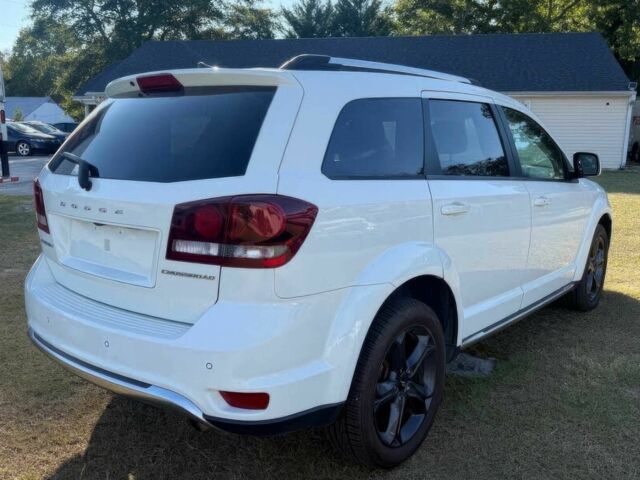 Белый Додж Джорни, объемом двигателя 2.4 л и пробегом 38 тыс. км за 13000 $, фото 5 на Automoto.ua