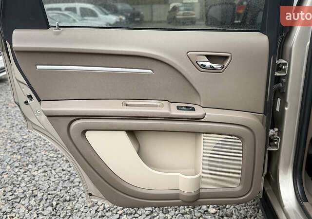 Бежевый Додж Джорни, объемом двигателя 1.97 л и пробегом 154 тыс. км за 8500 $, фото 20 на Automoto.ua