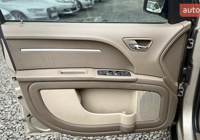 Бежевый Додж Джорни, объемом двигателя 1.97 л и пробегом 154 тыс. км за 8500 $, фото 15 на Automoto.ua