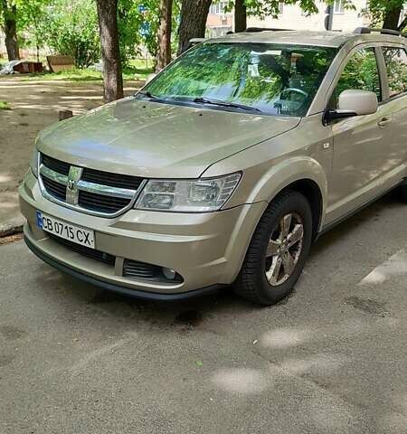 Бежевий Додж Джорні, об'ємом двигуна 2 л та пробігом 243 тис. км за 6000 $, фото 2 на Automoto.ua