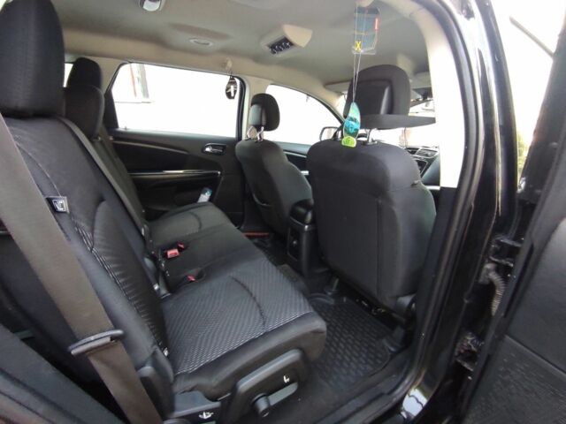 Черный Додж Джорни, объемом двигателя 2.4 л и пробегом 270 тыс. км за 9500 $, фото 5 на Automoto.ua