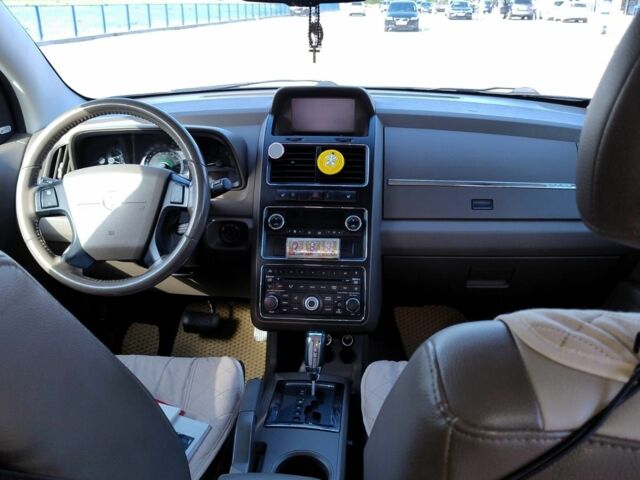 Черный Додж Джорни, объемом двигателя 2 л и пробегом 250 тыс. км за 8500 $, фото 4 на Automoto.ua