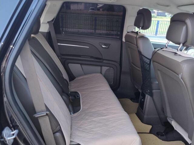 Черный Додж Джорни, объемом двигателя 2 л и пробегом 250 тыс. км за 8500 $, фото 3 на Automoto.ua