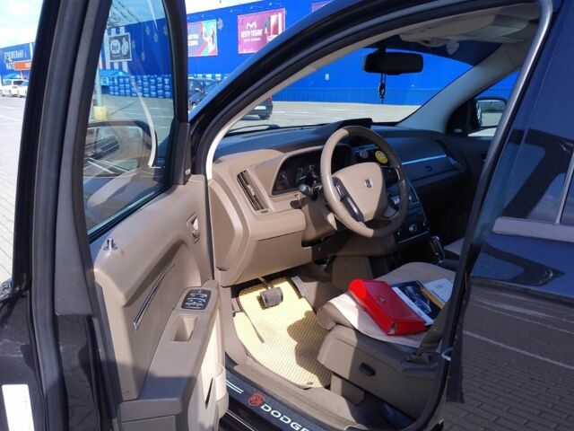 Черный Додж Джорни, объемом двигателя 2 л и пробегом 250 тыс. км за 8500 $, фото 2 на Automoto.ua