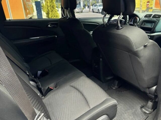 Черный Додж Джорни, объемом двигателя 2.4 л и пробегом 310 тыс. км за 9700 $, фото 9 на Automoto.ua