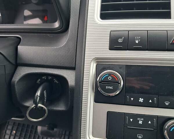 Черный Додж Джорни, объемом двигателя 2.74 л и пробегом 230 тыс. км за 6700 $, фото 24 на Automoto.ua