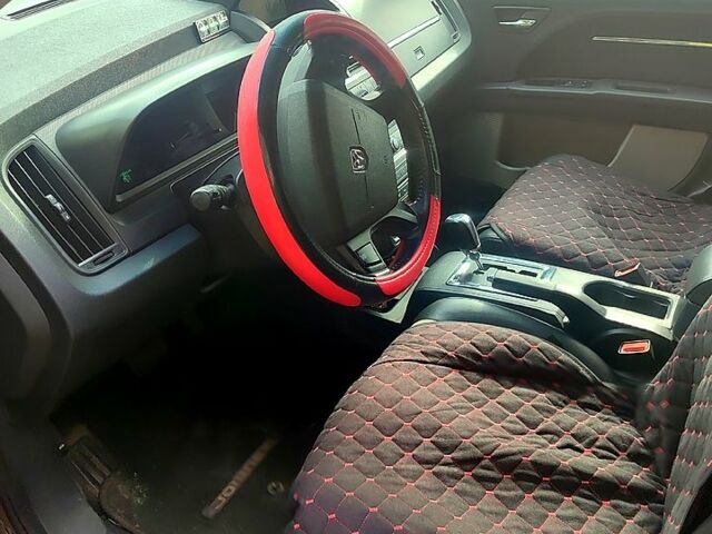 Черный Додж Джорни, объемом двигателя 2 л и пробегом 287 тыс. км за 8500 $, фото 4 на Automoto.ua