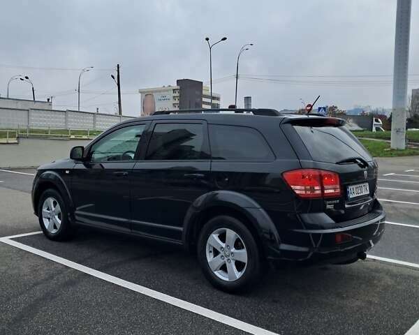 Черный Додж Джорни, объемом двигателя 2.74 л и пробегом 230 тыс. км за 6700 $, фото 4 на Automoto.ua