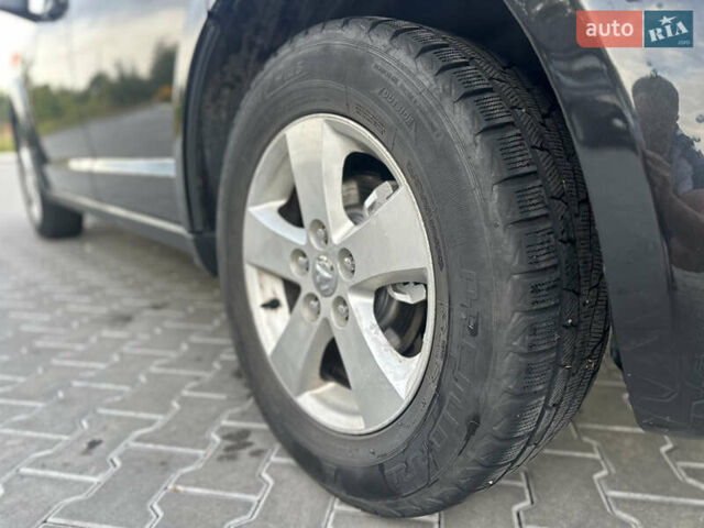 Чорний Додж Джорні, об'ємом двигуна 1.97 л та пробігом 213 тис. км за 7950 $, фото 21 на Automoto.ua
