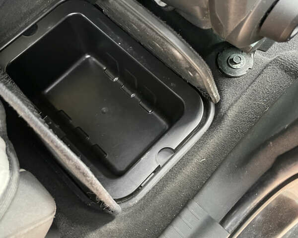 Черный Додж Джорни, объемом двигателя 2 л и пробегом 256 тыс. км за 9800 $, фото 40 на Automoto.ua