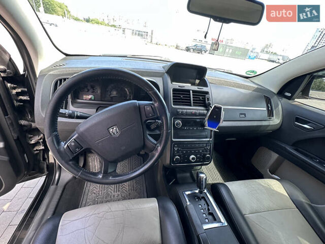 Черный Додж Джорни, объемом двигателя 2 л и пробегом 186 тыс. км за 9000 $, фото 7 на Automoto.ua