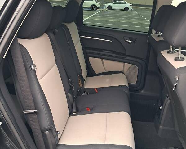 Черный Додж Джорни, объемом двигателя 2.74 л и пробегом 230 тыс. км за 6700 $, фото 11 на Automoto.ua