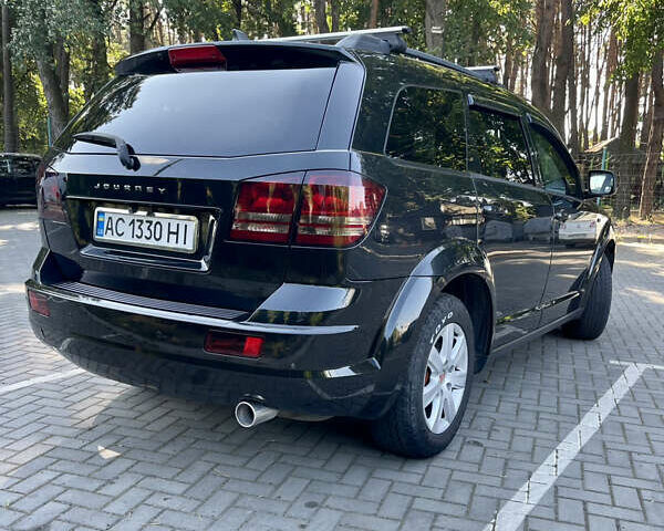 Черный Додж Джорни, объемом двигателя 2 л и пробегом 208 тыс. км за 10500 $, фото 6 на Automoto.ua