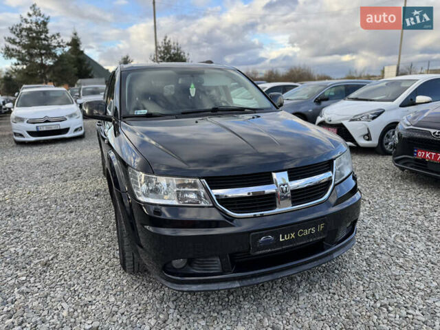 Черный Додж Джорни, объемом двигателя 1.97 л и пробегом 300 тыс. км за 7700 $, фото 2 на Automoto.ua
