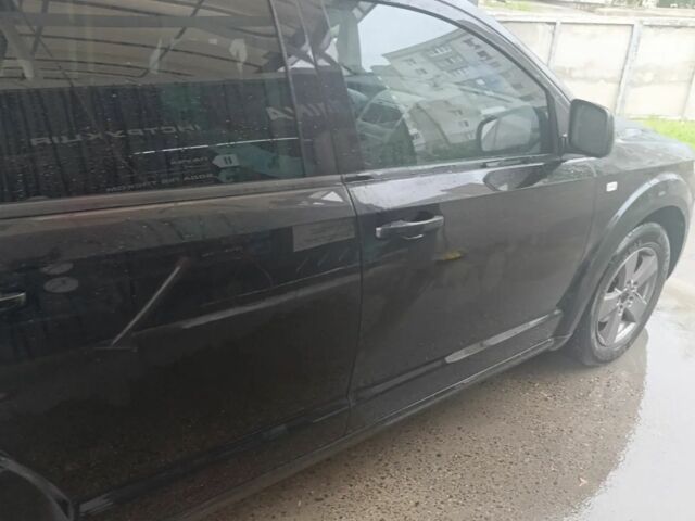 Черный Додж Джорни, объемом двигателя 2 л и пробегом 150 тыс. км за 11000 $, фото 2 на Automoto.ua