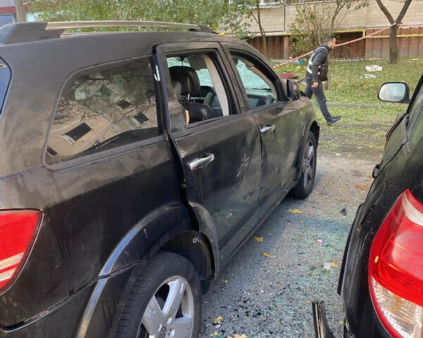 Черный Додж Джорни, объемом двигателя 2.74 л и пробегом 198 тыс. км за 7000 $, фото 3 на Automoto.ua